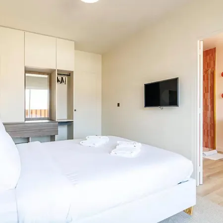 Appartamento 6 Cous T3 - Elegant 2-bedroom With Terraces 1 Min Croisette